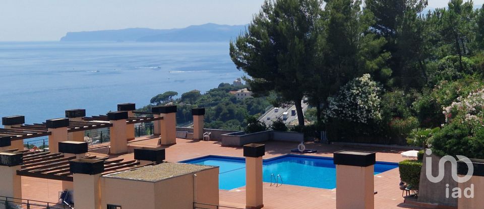 Loft 6 locali di 105 m² a Varazze (17019)