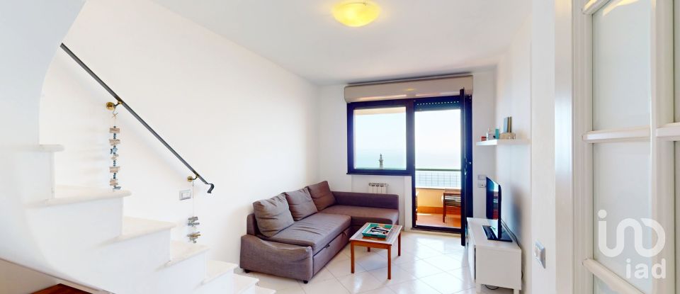 Loft 6 locali di 105 m² a Varazze (17019)