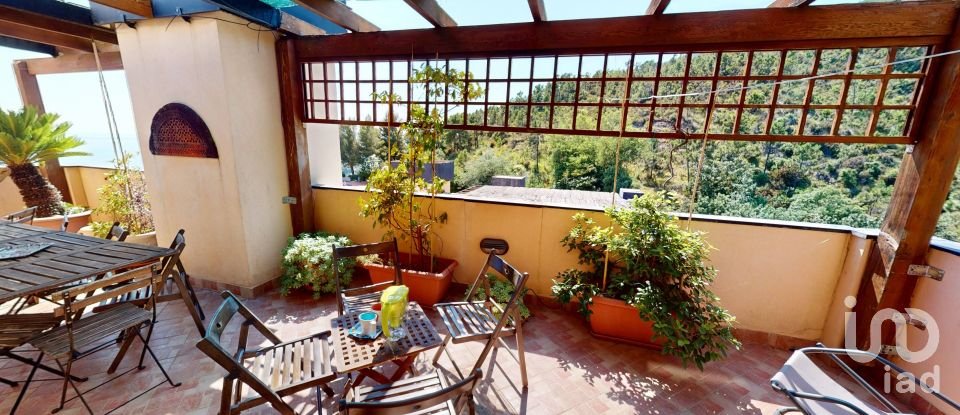 Loft 6 locali di 105 m² a Varazze (17019)