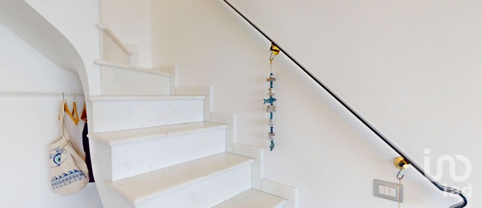 Loft 6 locali di 105 m² a Varazze (17019)