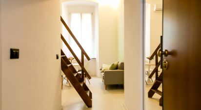 Loft 3 rooms of 47 m² in Genova (16137)