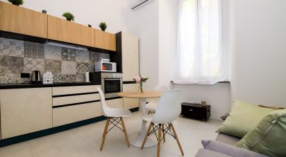 Loft 3 rooms of 47 m² in Genova (16137)