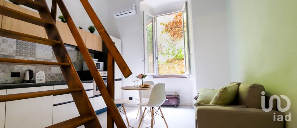 Loft 3 locali di 47 m² a Genova (16137)