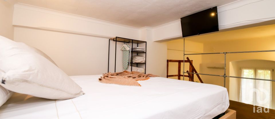 Loft 3 locali di 47 m² a Genova (16137)