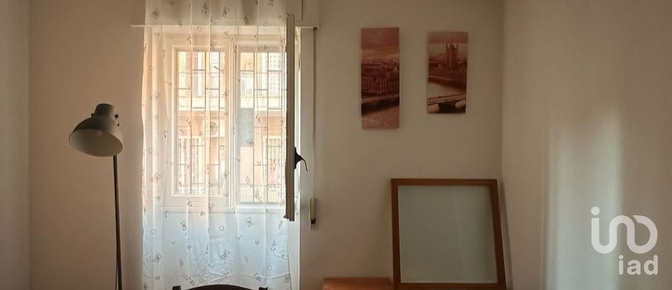 Bilocale di 77 m² a Roma (00183)