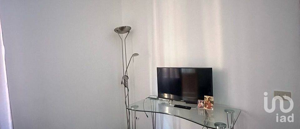 Bilocale di 77 m² a Roma (00183)