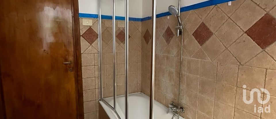 Bilocale di 77 m² a Roma (00183)