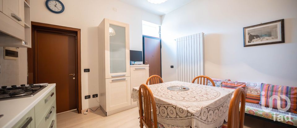 House 11 rooms of 610 m² in Crespino (45030)