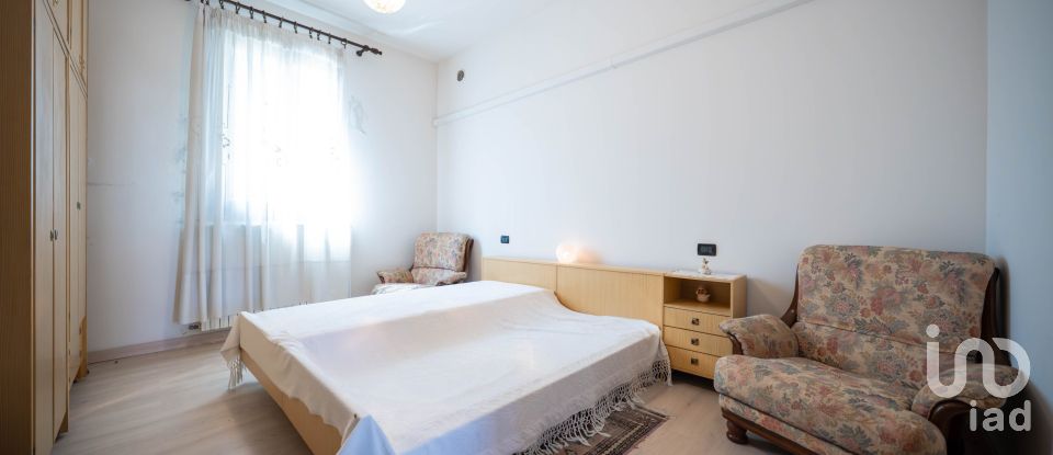 House 11 rooms of 610 m² in Crespino (45030)