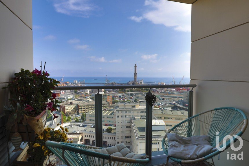 Appartamento 6 locali di 90 m² a Genova (16126)