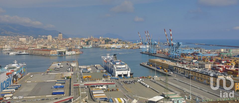 Appartamento 6 locali di 90 m² a Genova (16126)