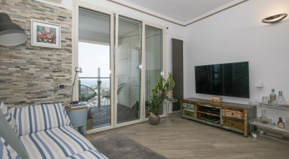 Appartamento 6 locali di 90 m² a Genova (16121)