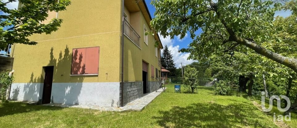 Townhouse 6 rooms of 220 m² in Castelnuovo di Ceva (12070)