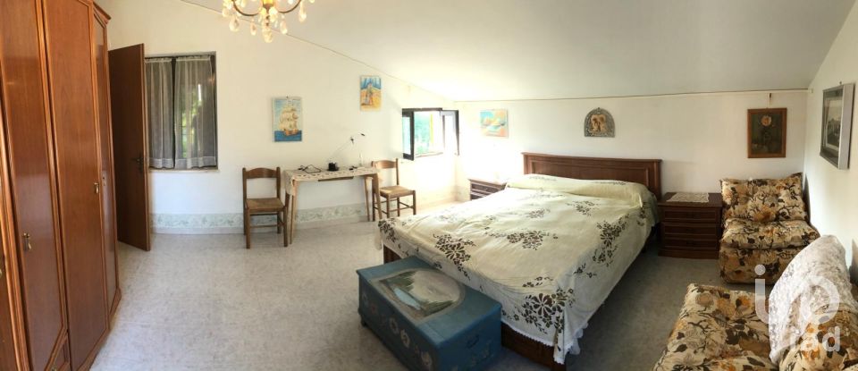 House boat 3 rooms of 57 m² in Priero (12070)