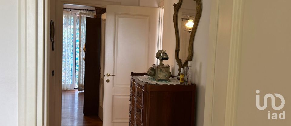 Appartamento 5 locali di 95 m² a Cogoleto (16016)