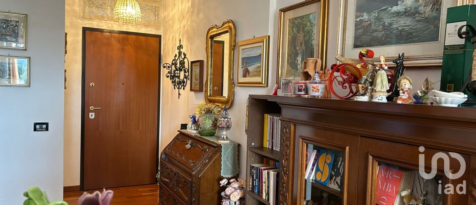 Appartamento 5 locali di 95 m² a Cogoleto (16016)