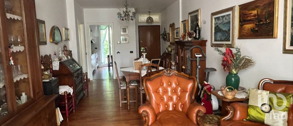 Appartamento 5 locali di 95 m² a Cogoleto (16016)