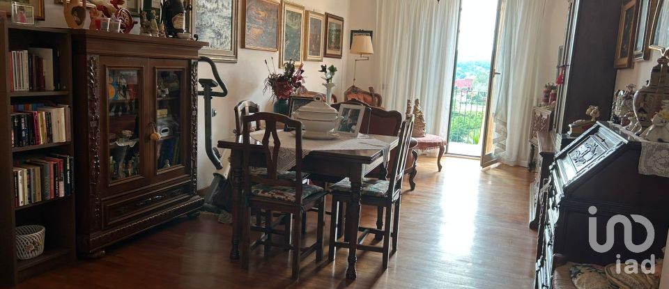 Appartamento 5 locali di 95 m² a Cogoleto (16016)