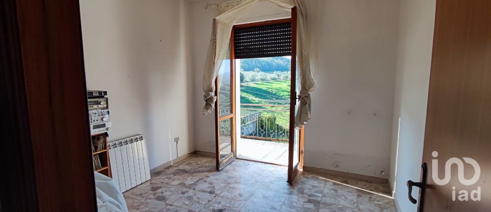 Apartment 11 rooms of 205 m² in Notaresco (64024)