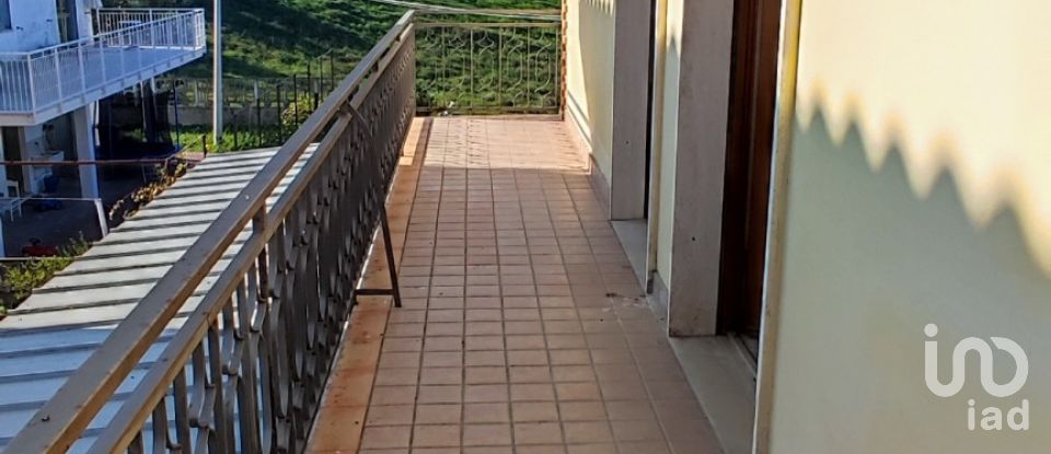 Apartment 11 rooms of 205 m² in Notaresco (64024)