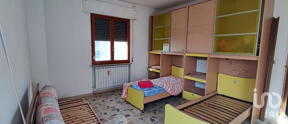 Apartment 11 rooms of 205 m² in Notaresco (64024)