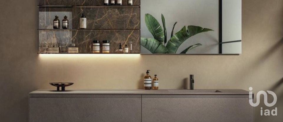 Three-room apartment of 80 m² in Padova (35137)