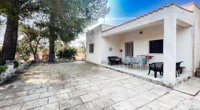 Casale 4 locali di 73 m² in Francavilla Fontana (72021)