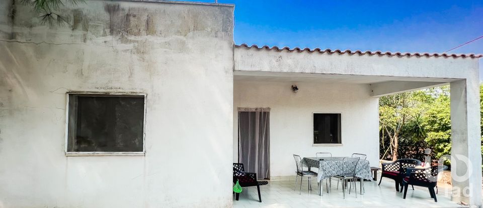 Farm 4 rooms of 73 m² in Francavilla Fontana (72021)