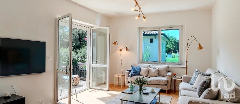 Casa indipendente 3 locali di 103 m² in Brebbia (21020)