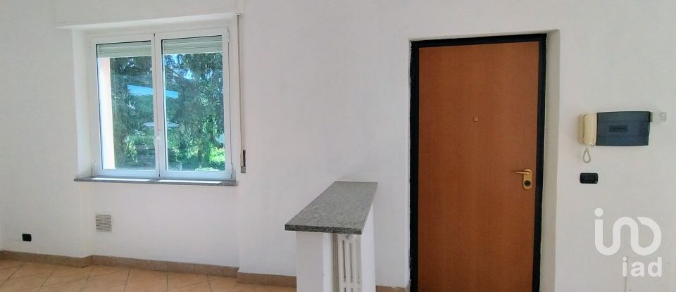 Casa indipendente 3 locali di 103 m² in Brebbia (21020)