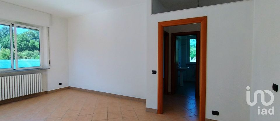 Casa indipendente 3 locali di 103 m² in Brebbia (21020)