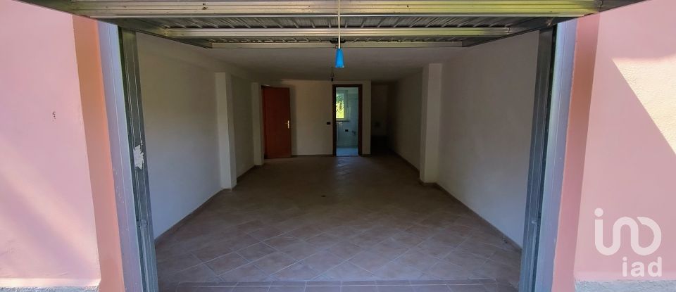 Casa indipendente 3 locali di 103 m² in Brebbia (21020)