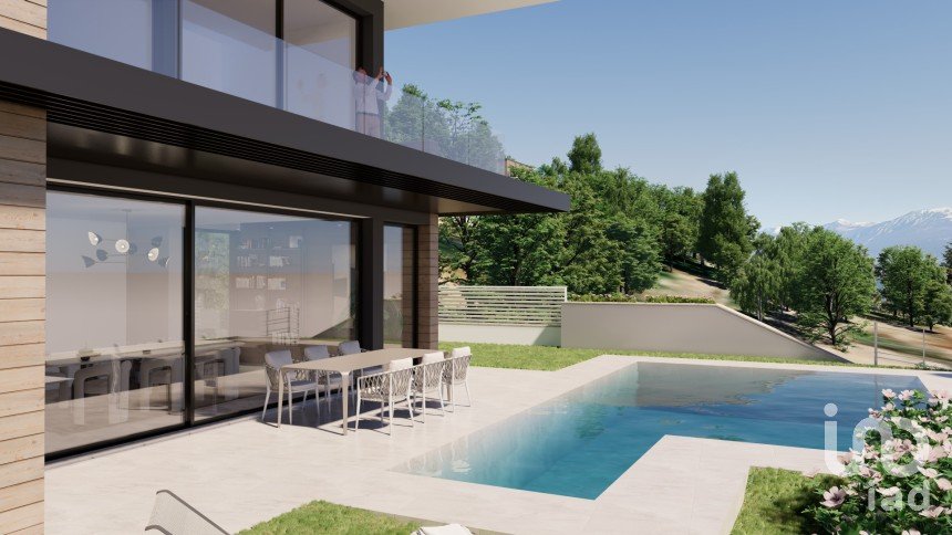 Casale 6 locali di 334 m² in Lonato del Garda (25017)