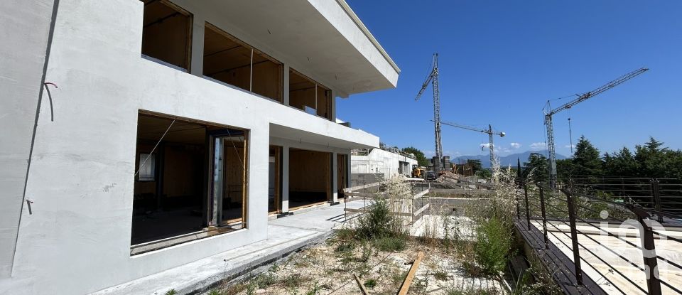 Casale 6 locali di 334 m² in Lonato del Garda (25017)