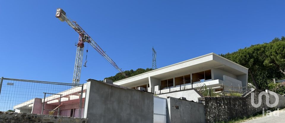 Casale 6 locali di 334 m² in Lonato del Garda (25017)