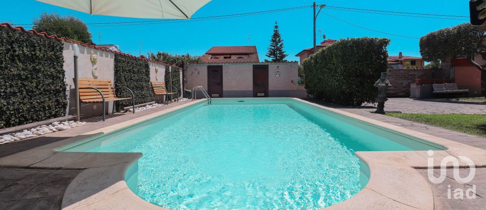 House boat 8 rooms of 296 m² in Anzio (00042)