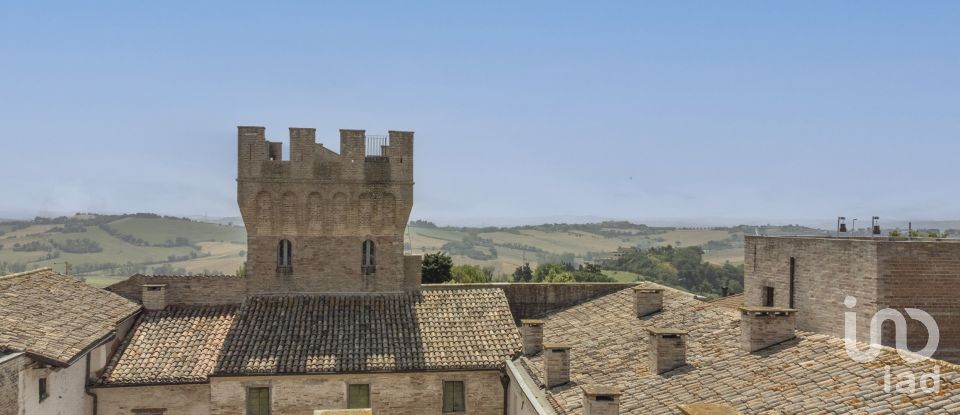 Varie superfici 4 locali di 217 m² a Camerata Picena (60020)