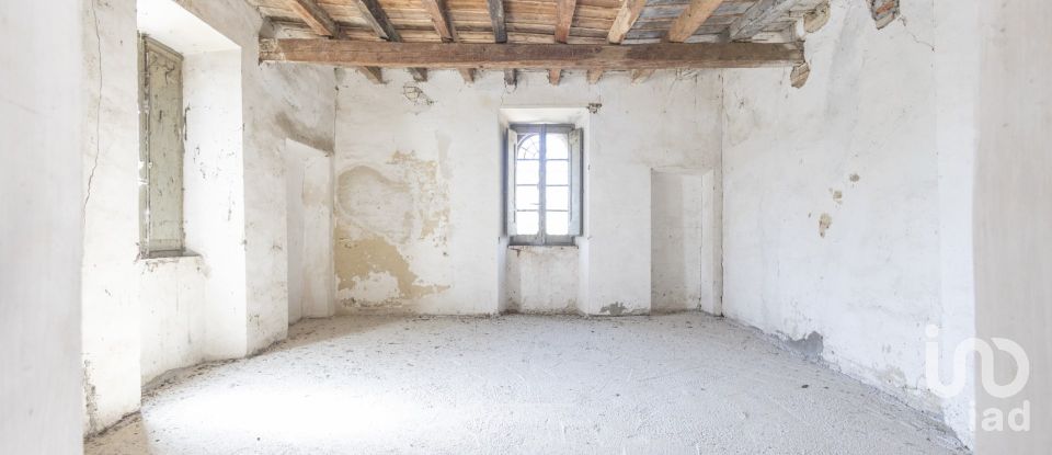 Varie superfici 4 locali di 217 m² a Camerata Picena (60020)