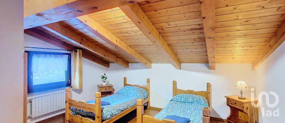 Casale 6 locali di 303 m² in Aymavilles (11010)