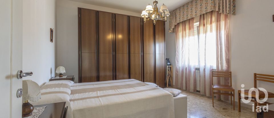 Villa Bifamiliare 10 locali di 270 m² in Filottrano (60024)