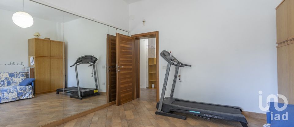 Villa Bifamiliare 10 locali di 270 m² in Filottrano (60024)