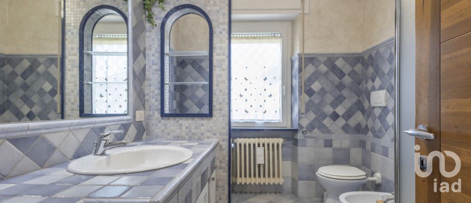 Villa Bifamiliare 10 locali di 270 m² in Filottrano (60024)