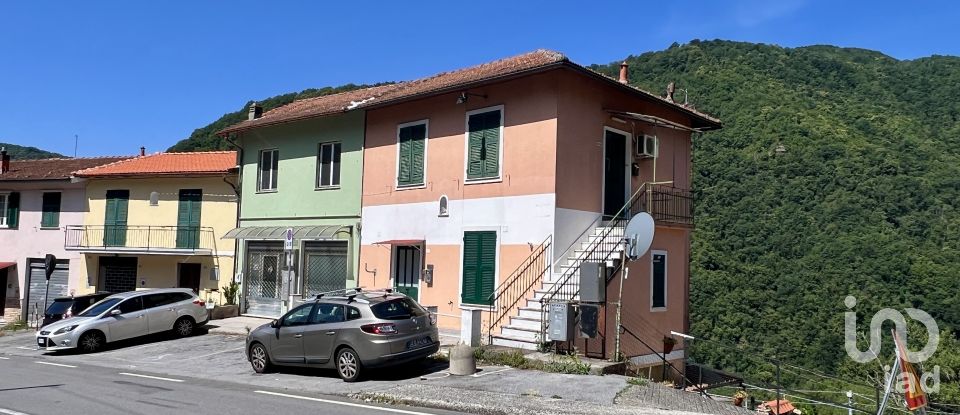 Appartamento 5 locali di 55 m² a Bargagli (16021)