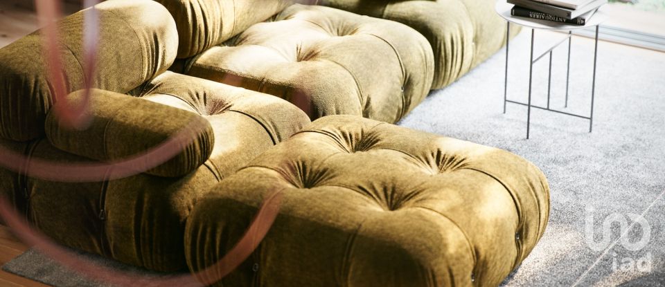 Trilocale di 181 m² a Milano (20156)