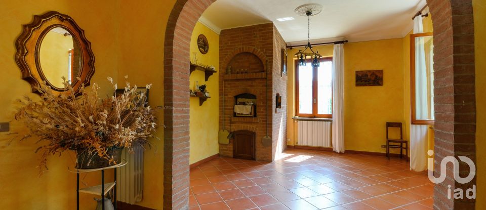 Casa indipendente 13 locali di 383 m² in Dogliani (12063)
