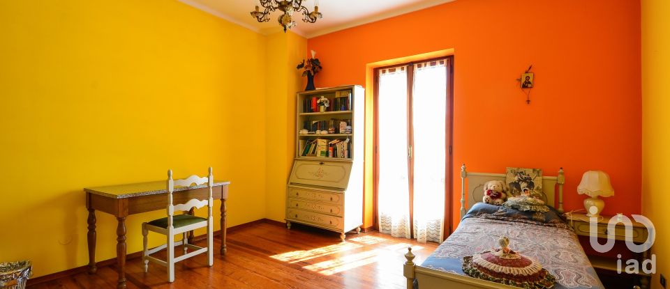 Casa indipendente 13 locali di 383 m² in Dogliani (12063)