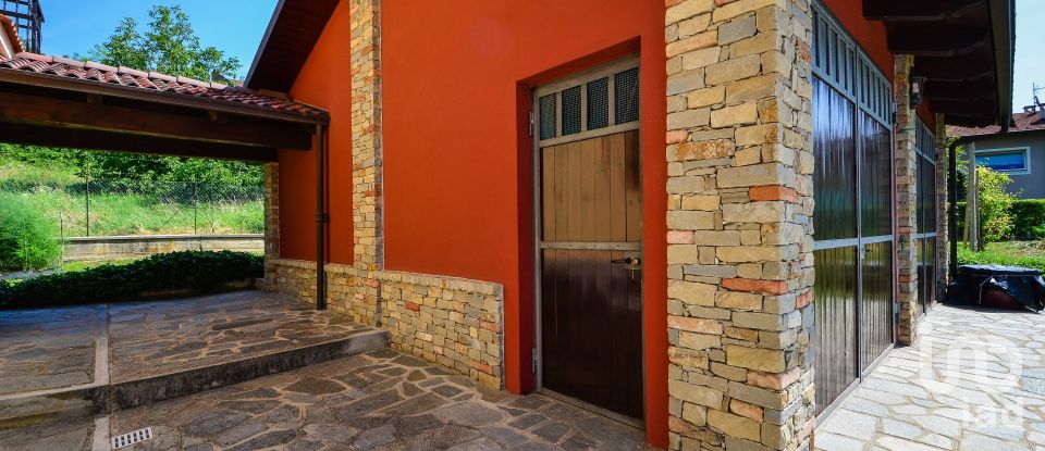 Casa indipendente 13 locali di 383 m² in Dogliani (12063)