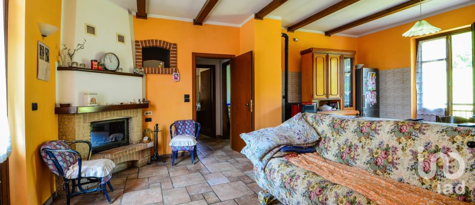 Casa indipendente 13 locali di 383 m² in Dogliani (12063)