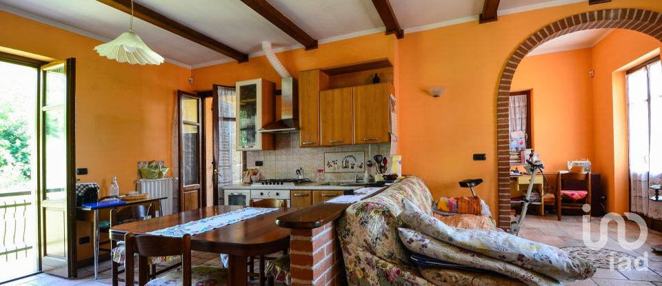 Casa indipendente 13 locali di 383 m² in Dogliani (12063)
