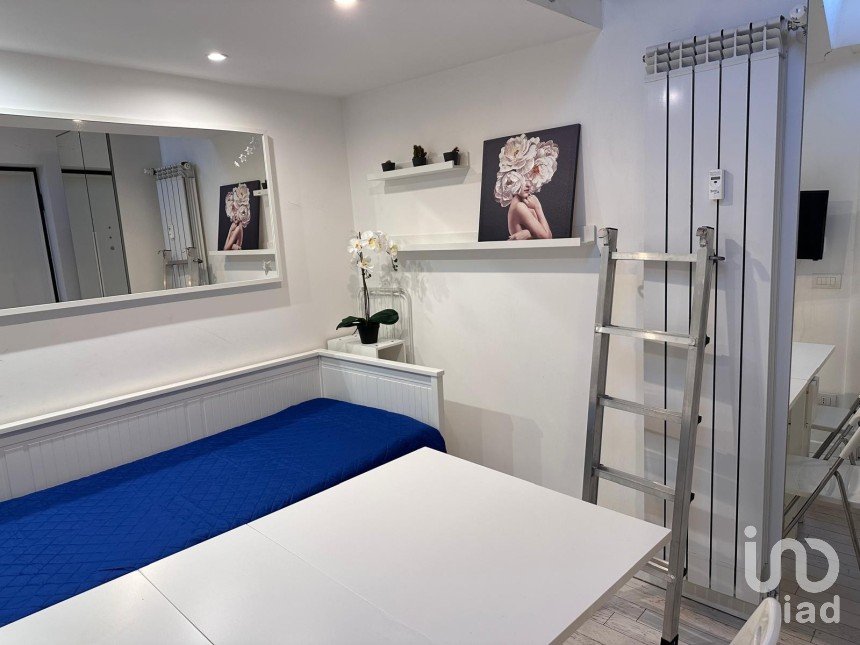 Two-room apartment of 26 m² in Milano (20131)